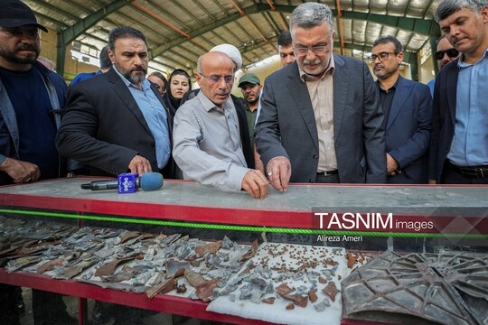 سفر وزیر بهداشت به شهرستان لامرد و بازدید از بیمارستان و محل اصابت موشک‌ها؛ سفری که با هدف بررسی میدانی خسارات، روند خدمت ‌رسانی به آسیب‌دیدگان و پیگیری تقویت زیرساخت‌های درمانی منطقه انجام شد.