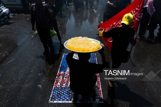 پیاده روی جاماندگان اربعین حسینی در تهران
