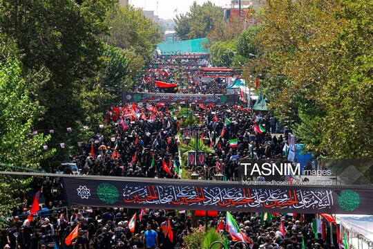 پیاده روی جاماندگان اربعین حسینی در تهران