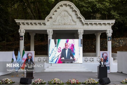 گرامیداشت نخستین سالگرد استاد محمود فرشچیان
