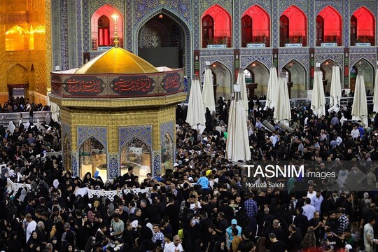 حال و هوای حرم مطهر رضوی در شب رحلت پیامبر اکرم(ص) و شهادت امام حسن مجتبی(ع)