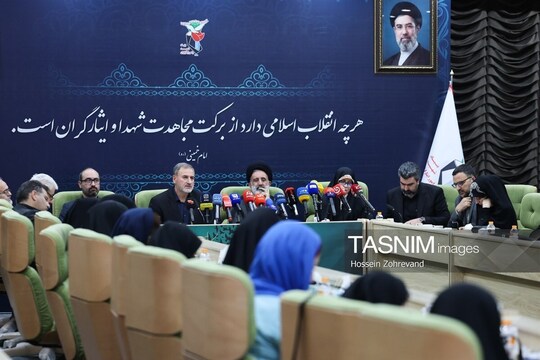 نشست خبری حجت الاسلام موسوی مقدم نماینده رهبری در بنیاد شهید و امورایثارگران با حضور مدیران این نهاد و اصحاب رسانه برگزار شد.