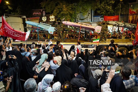 در صدوشصت‌وهشتمین تجمع خونخواهی رهبر انقلاب که به یاد شهدای میناب برگزار شد، پهپاد 136 به‌عنوان نمادی از توانمندی پهپادی کشور در میدان مورد توجه حاضران قرار گرفت.