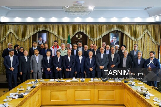 نشست تقدیر از فعالان مراسم اربعین به میزبانی محمدرضا عارف، معاون اول رئیس‌جمهور ، در ساختمان کوثر نهاد ریاست جمهوری برگزار شد.