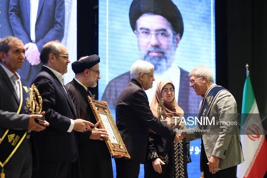 آیین اهدای جایزه البرز
