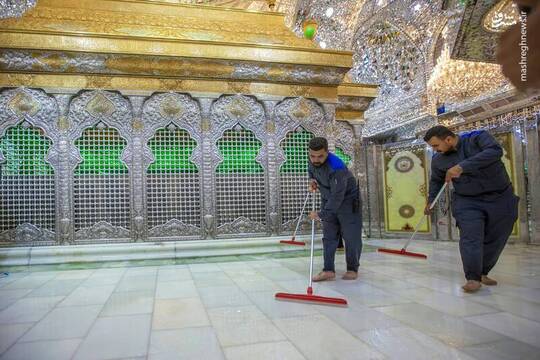 غبارروبی حرم سیدالشهدا در ایام ربیع