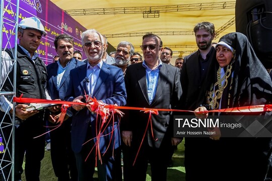 اسکندر مؤمنی، وزیر کشور، همزمان با هفته فرهنگی قزوین برای شرکت در آئین افتتاح پروژه‌های مدیریت شهری و بهره‌برداری از پروژه‌های صنعت به قزوین سفر کرد .