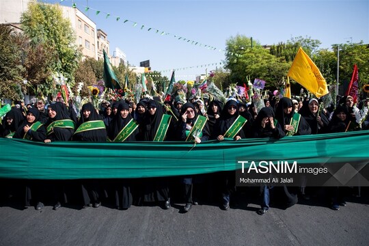 آیین استقبال از ورود کاروان نمادین حضرت معصومه (س) به قم